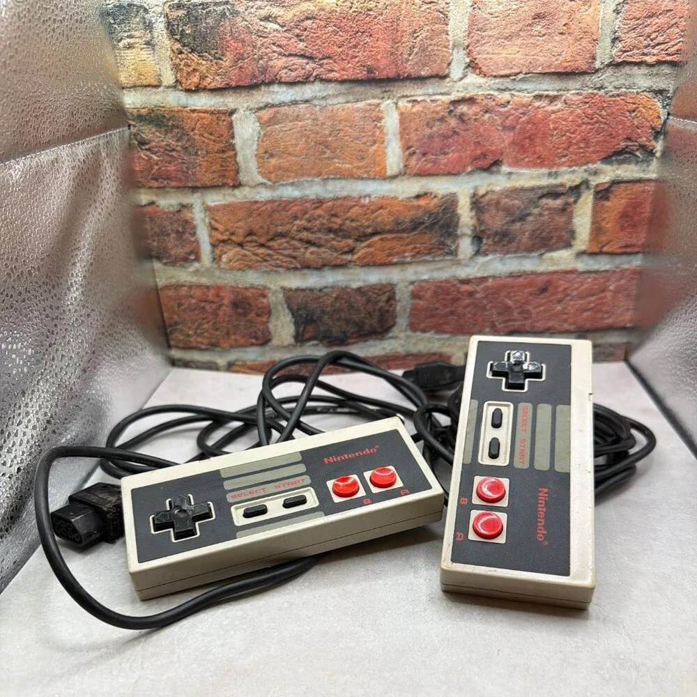Nintendo NES Original Controllers Wired 7-Pin Plug Retro Gaming NOT TESTED